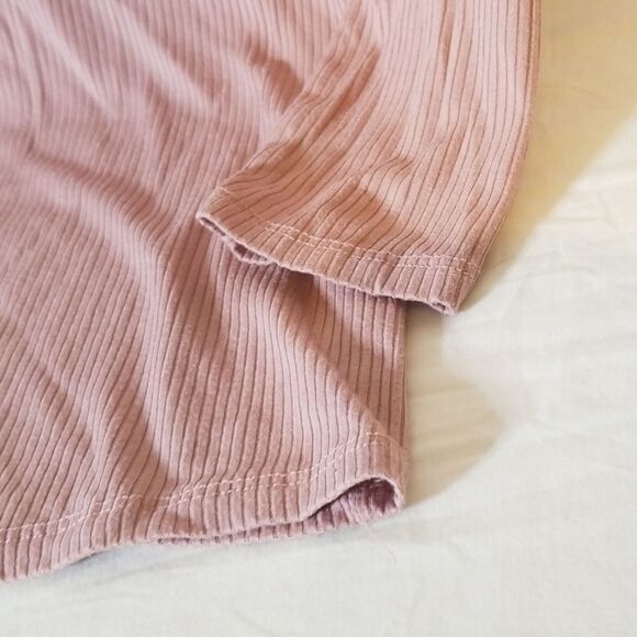 Heart &‎ Hips V-Neck Quarter Length Sleeve Blouse - Picture 8 of 8